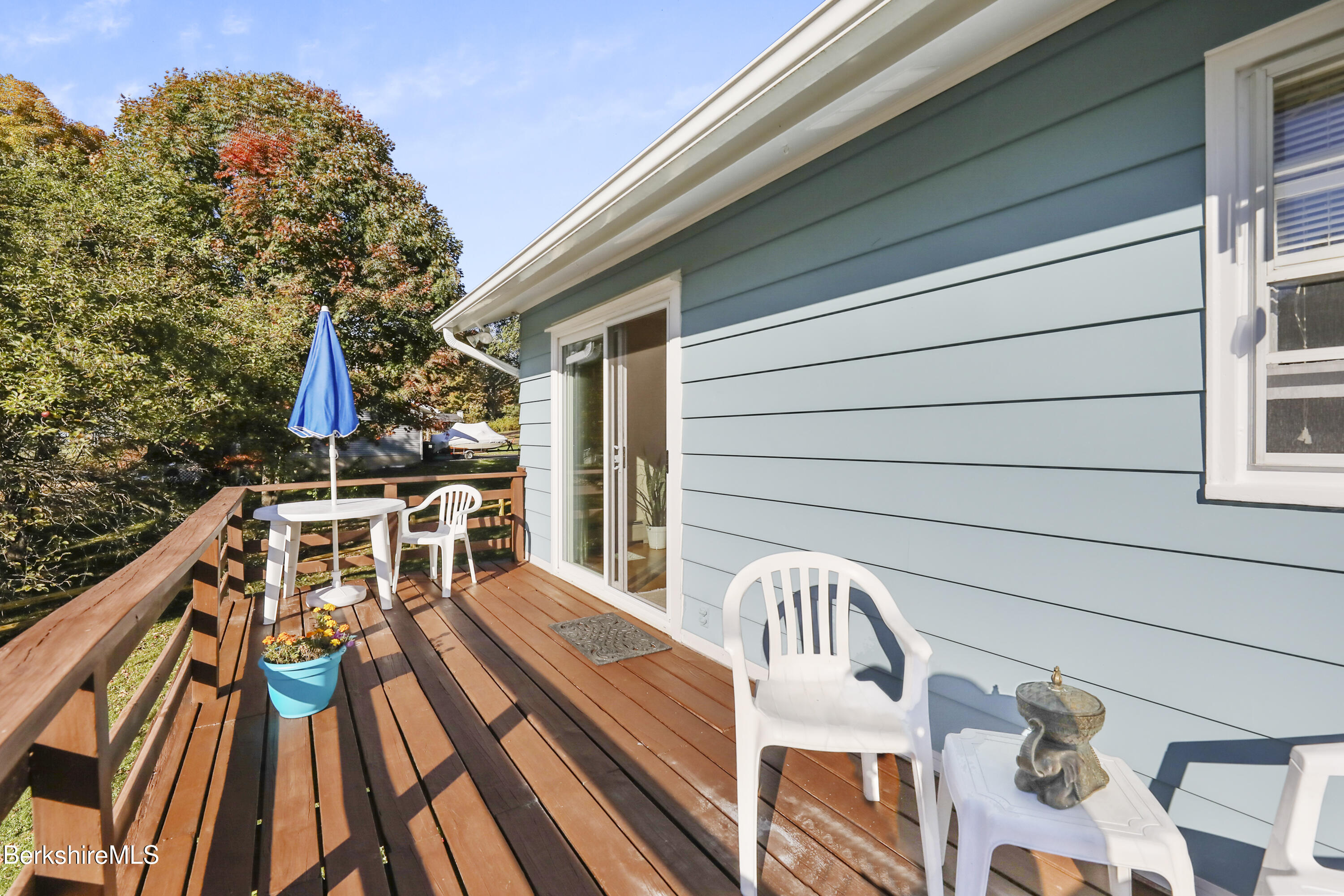 160 Paul Dr