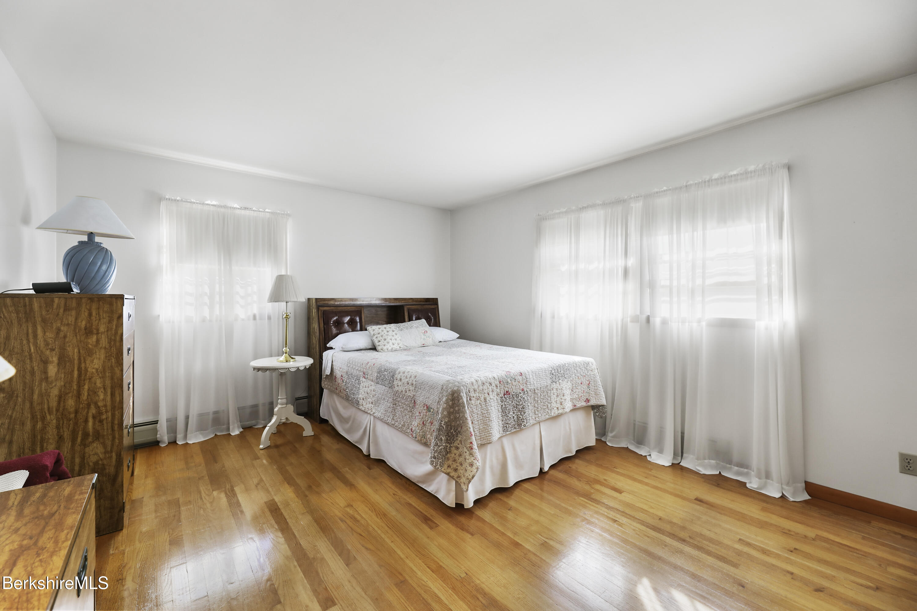160 Paul Dr