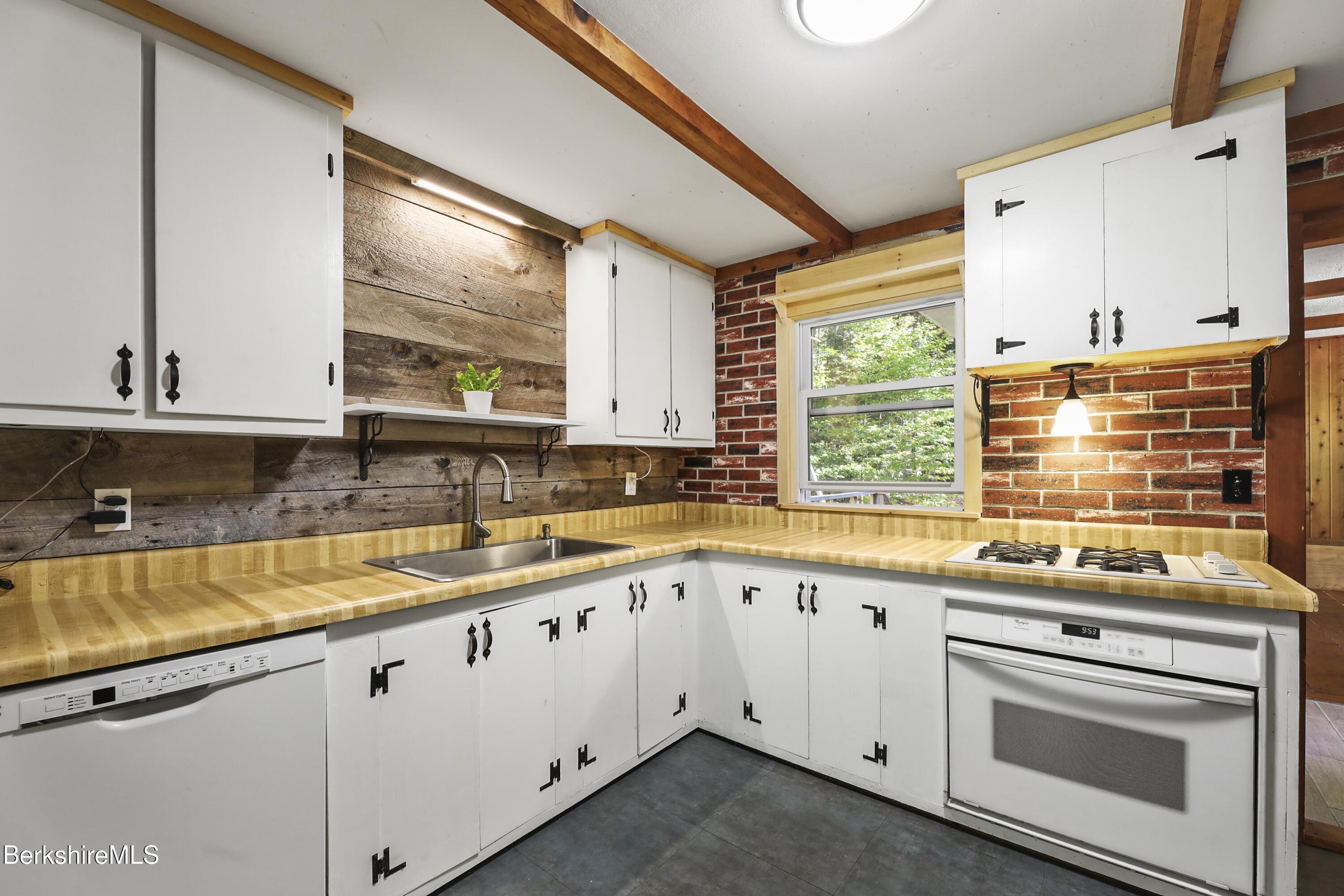 316 Chapel Rd