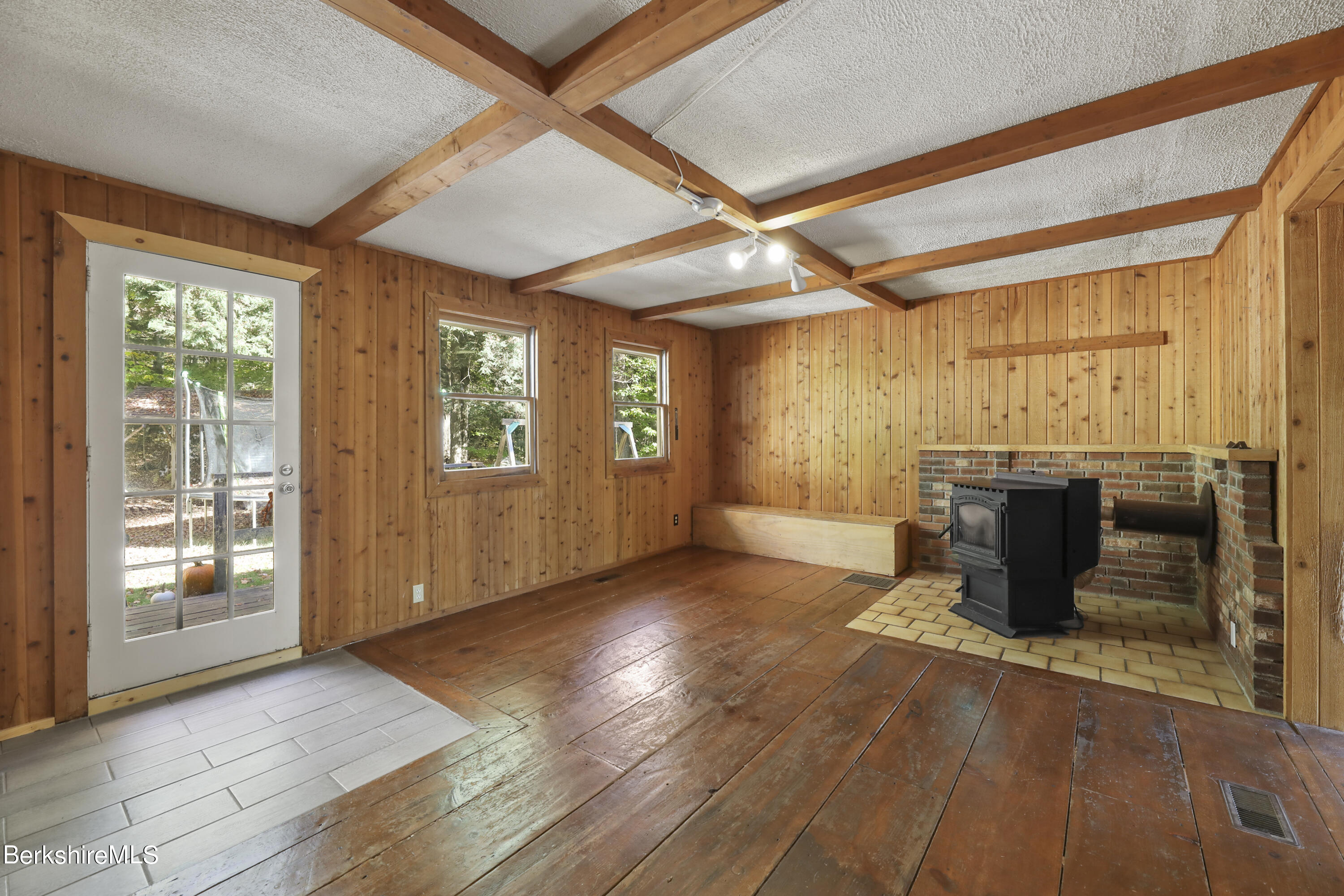 316 Chapel Rd