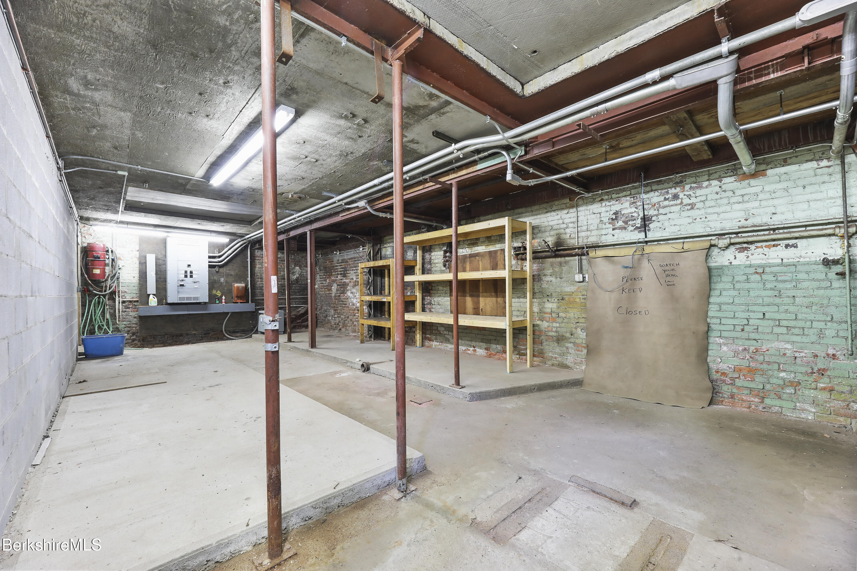 1311 East St