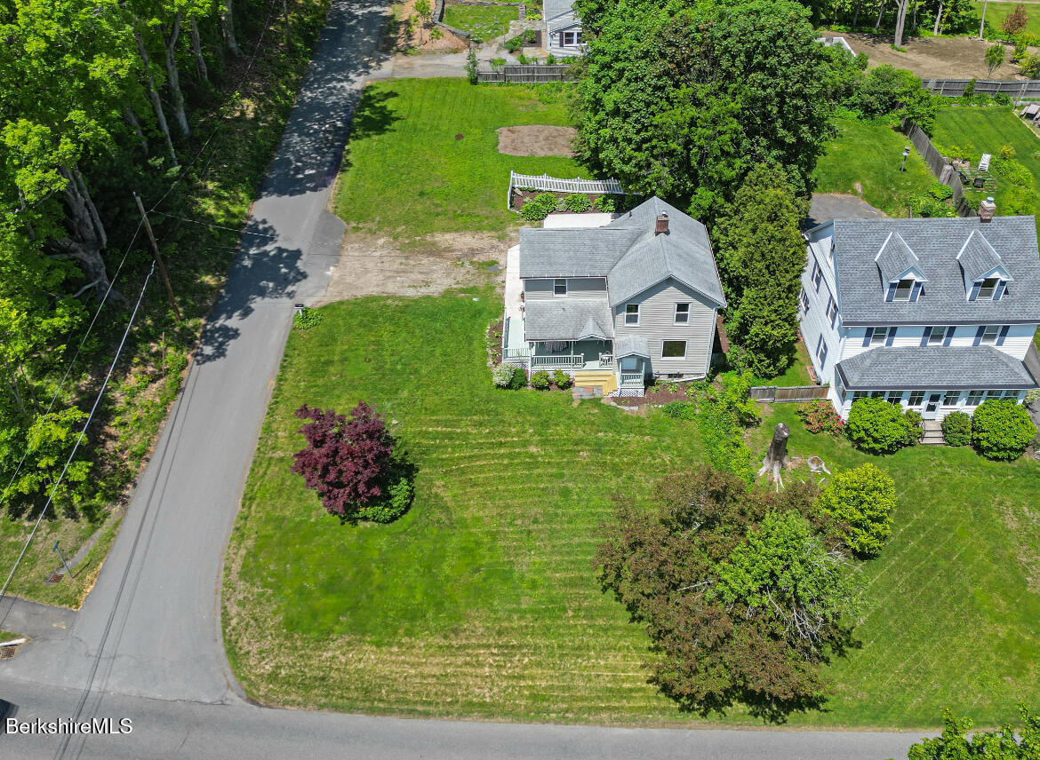 127 housatonic St