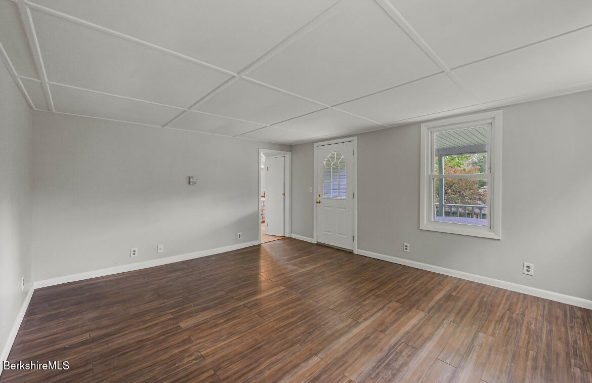 127 housatonic St