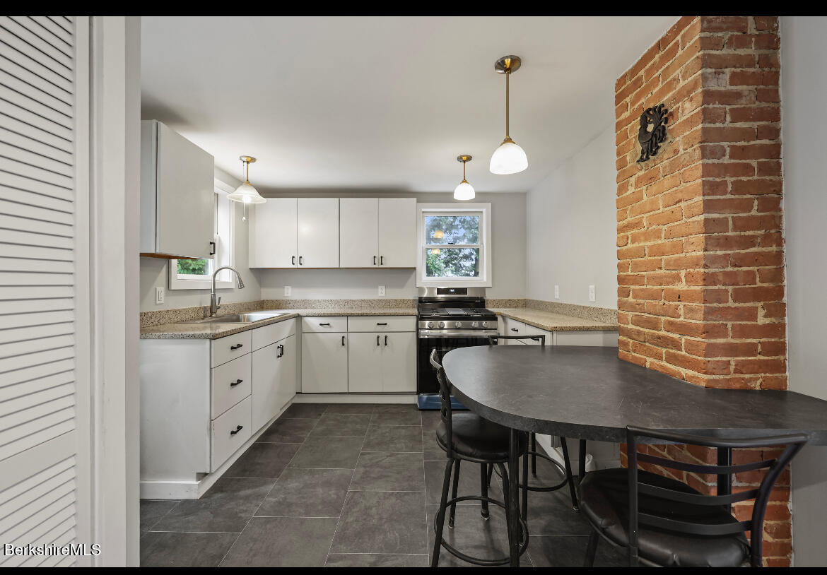 127 housatonic St