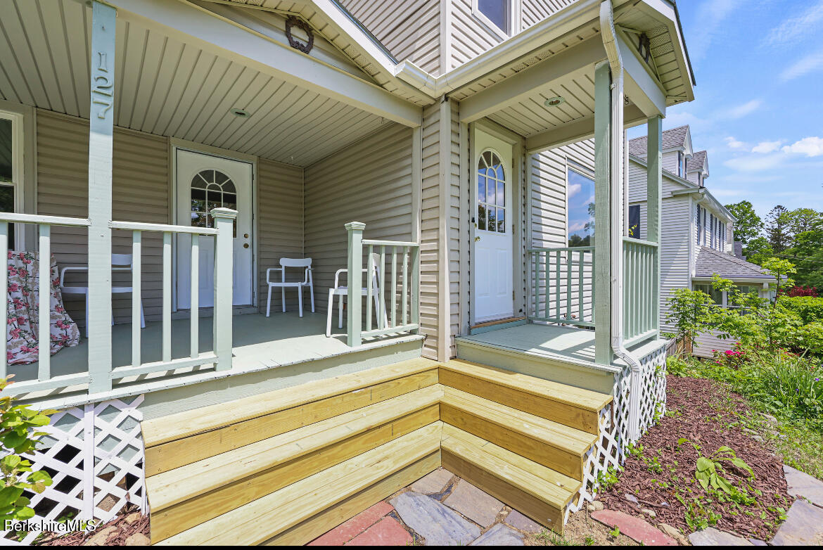 127 housatonic St