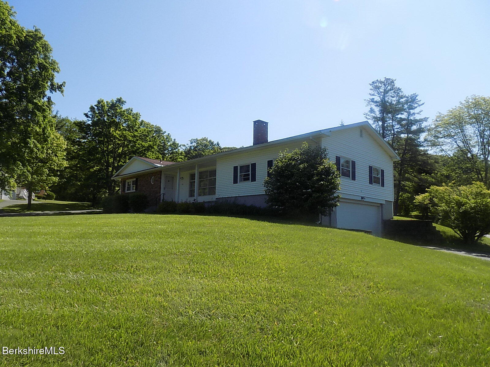 60 Paul Dr