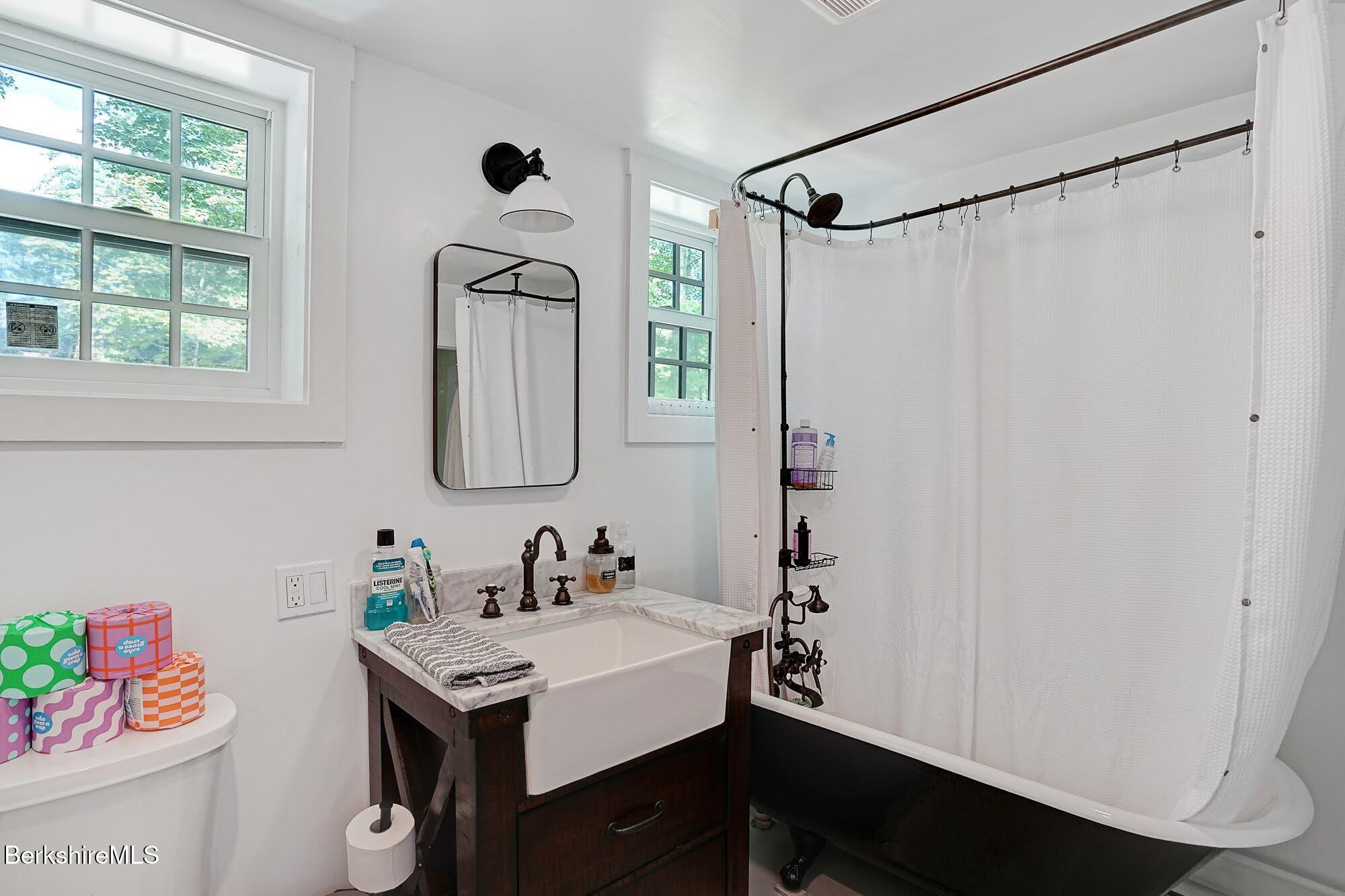 213 Egremont Plain Rd