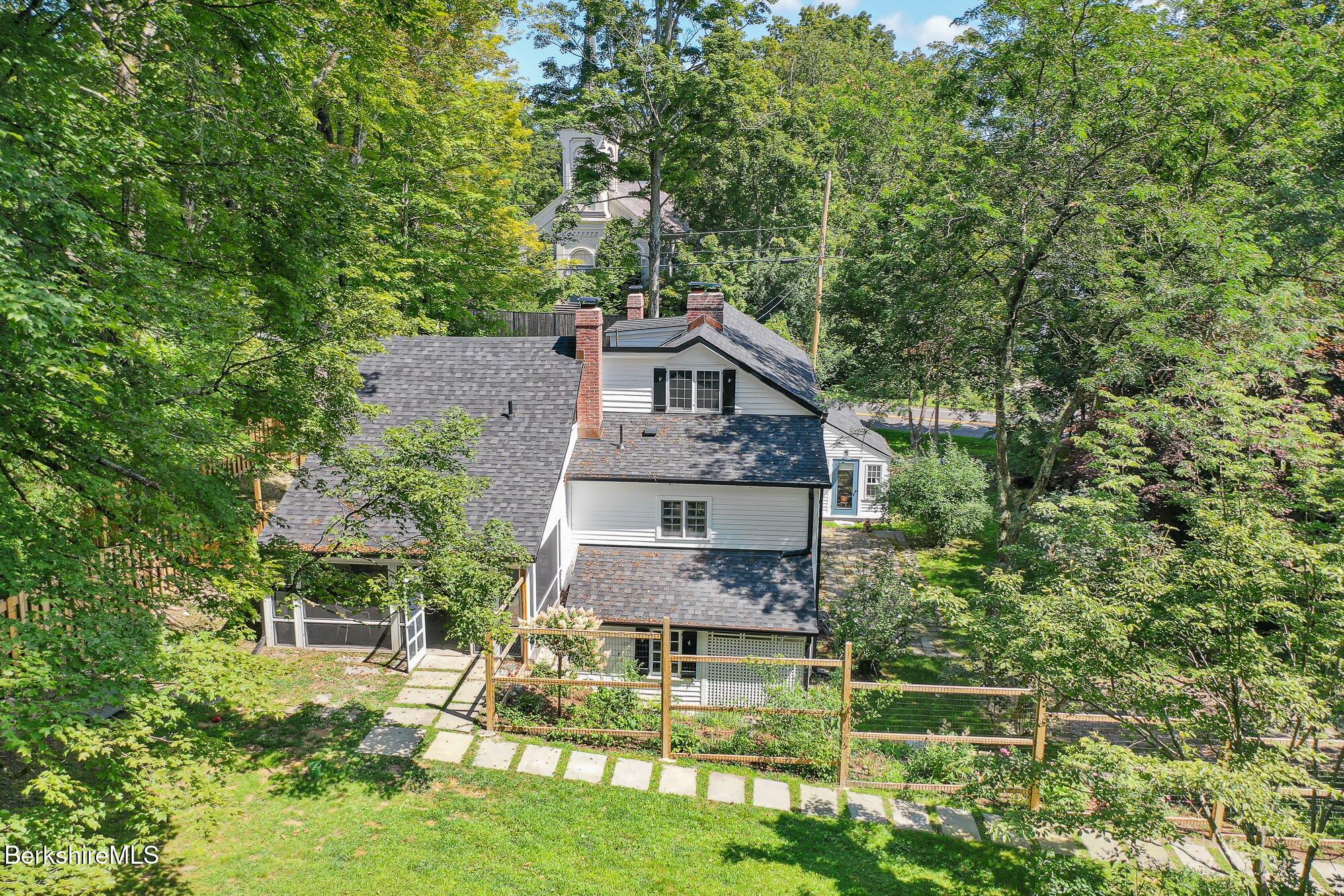 213 Egremont Plain Rd