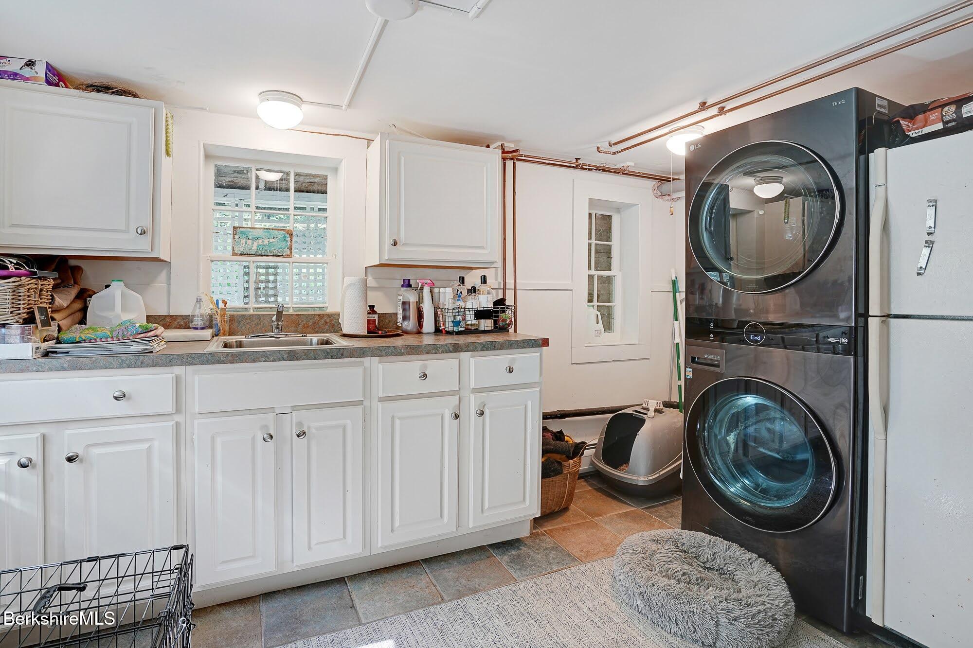 213 Egremont Plain Rd