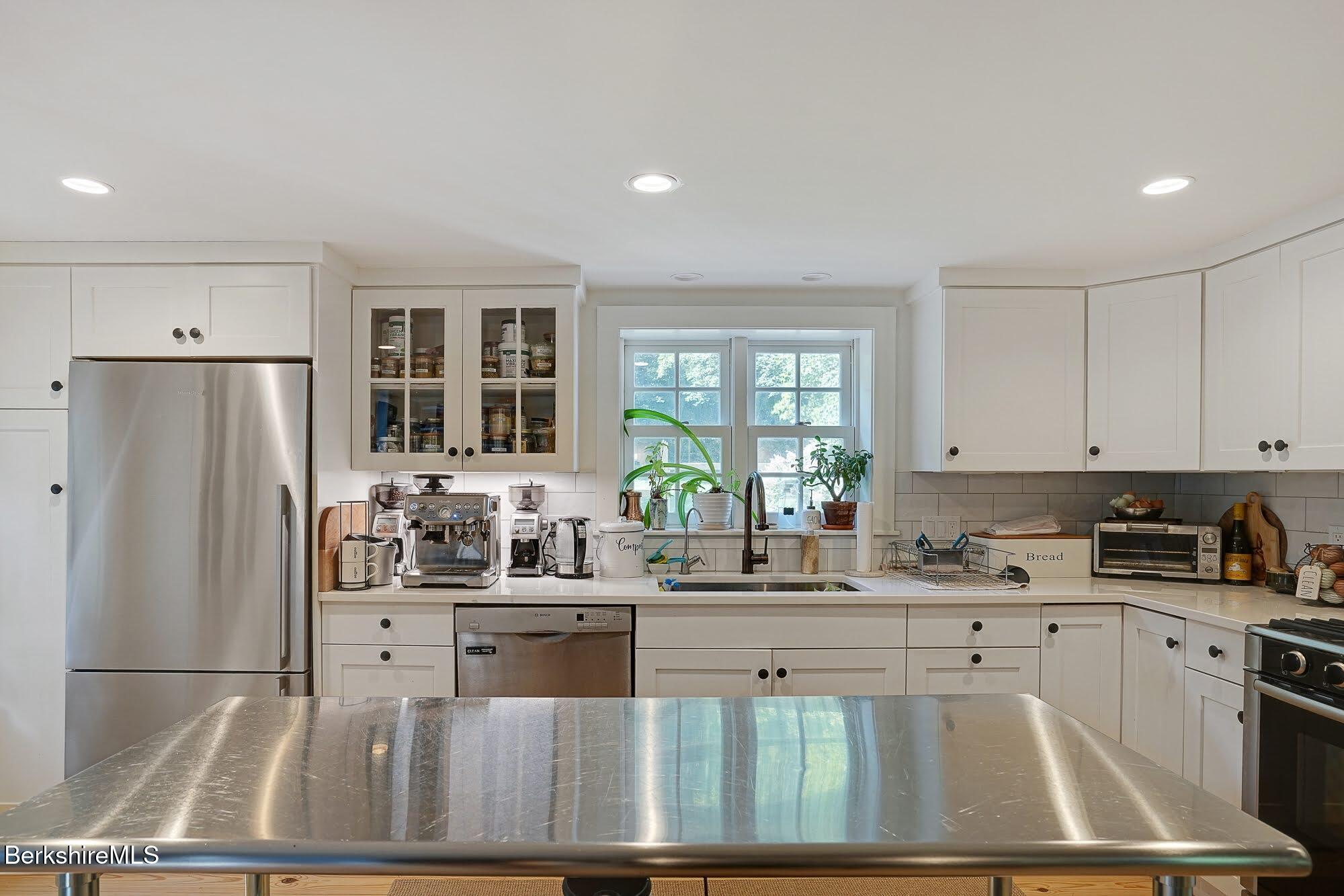 213 Egremont Plain Rd