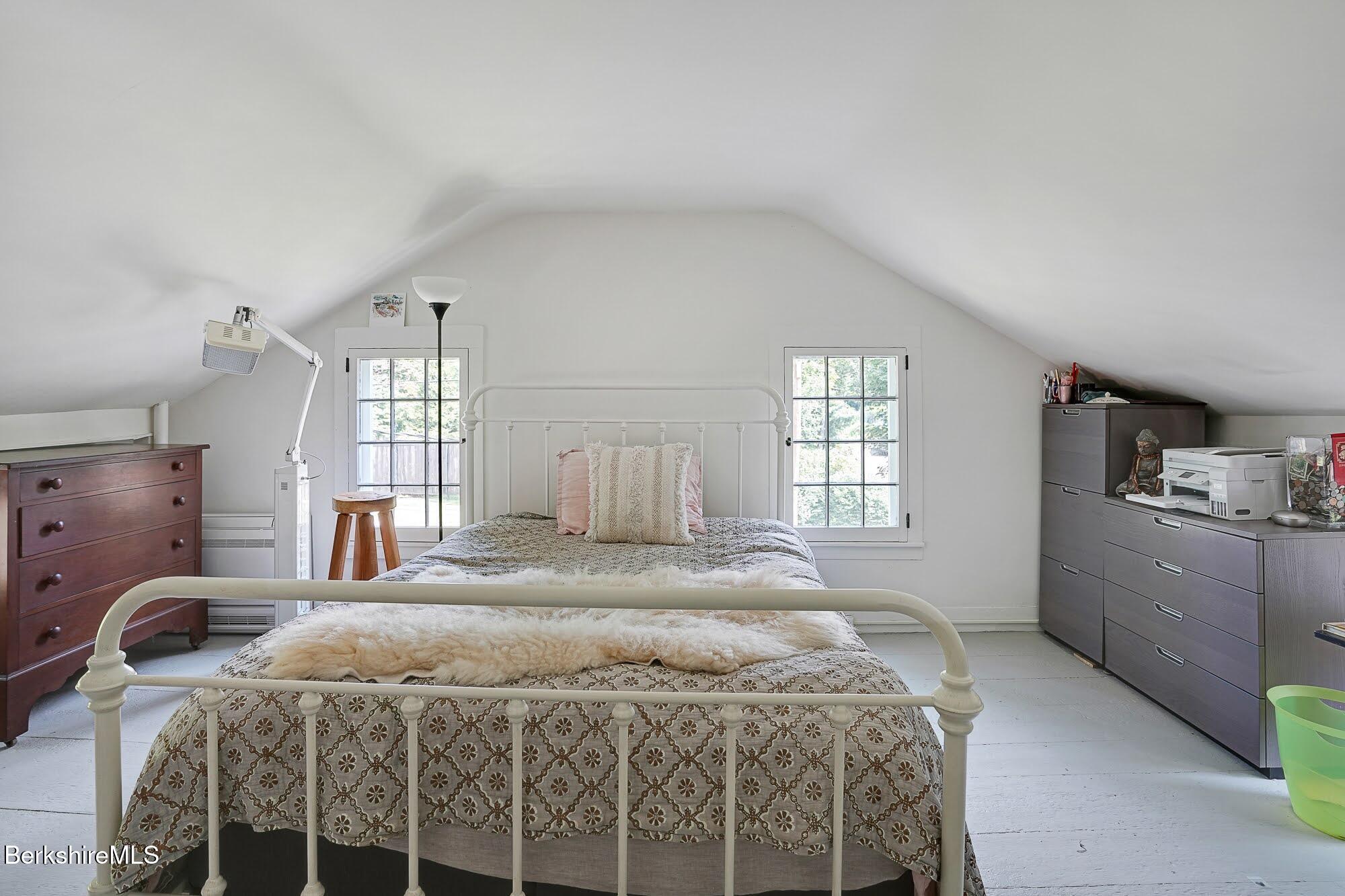 213 Egremont Plain Rd