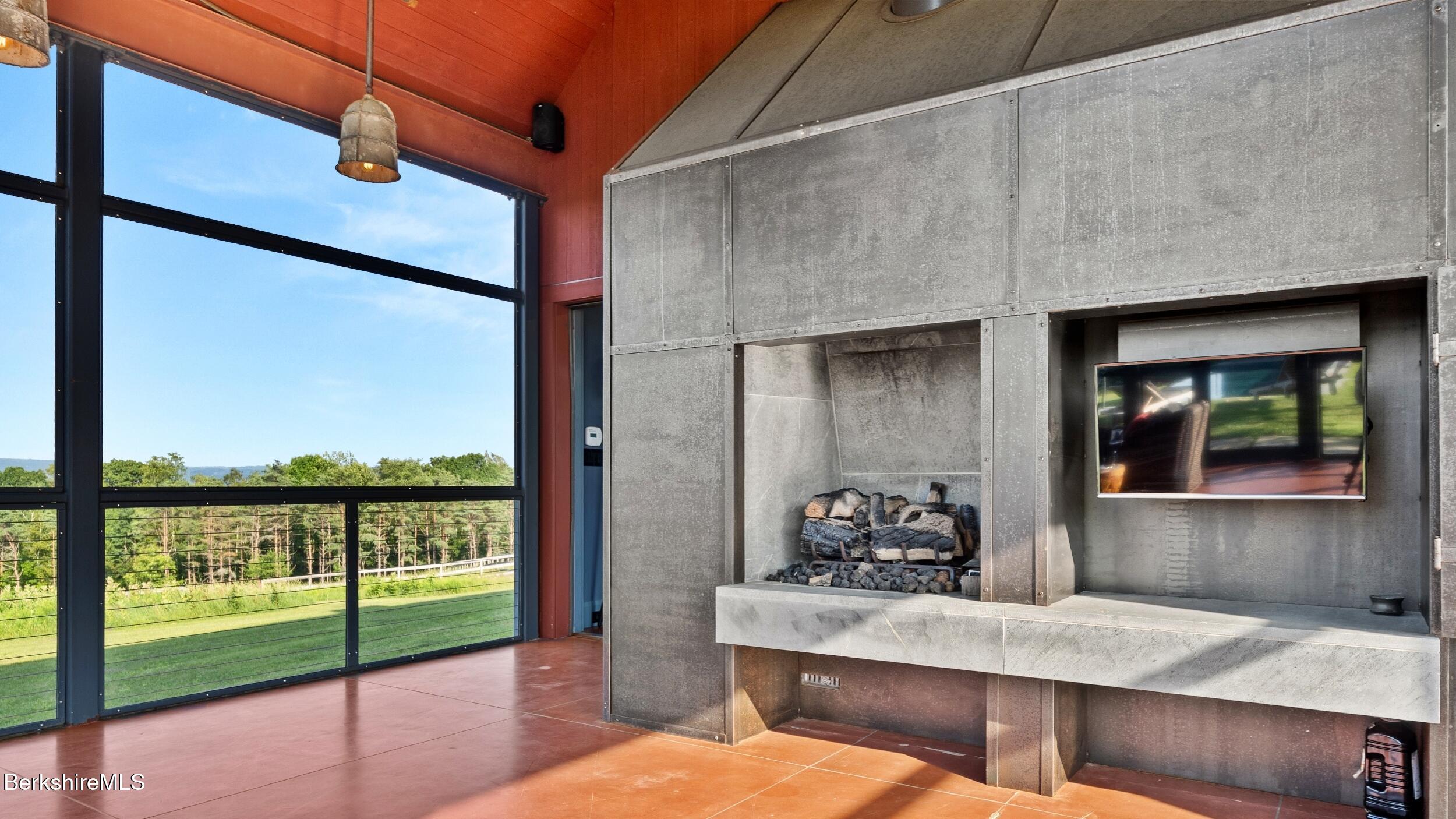 241 Cunningham Hill Rd