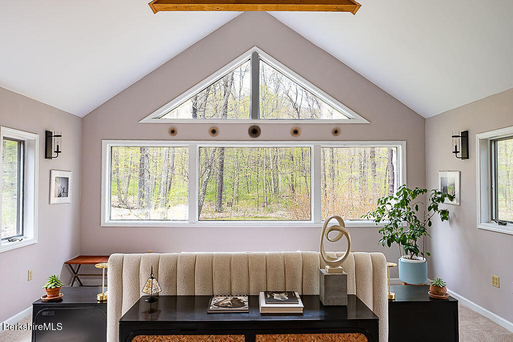 1872 South Undermountain Rd