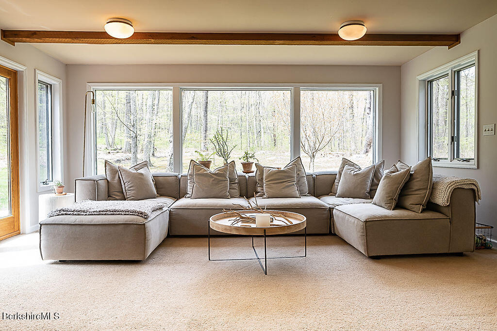 1872 South Undermountain Rd