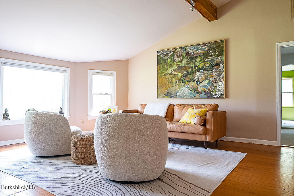 1872 South Undermountain Rd