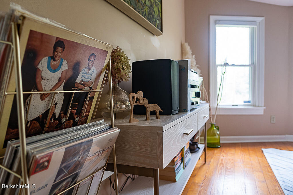 1872 South Undermountain Rd