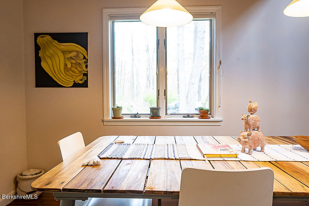 1872 South Undermountain Rd