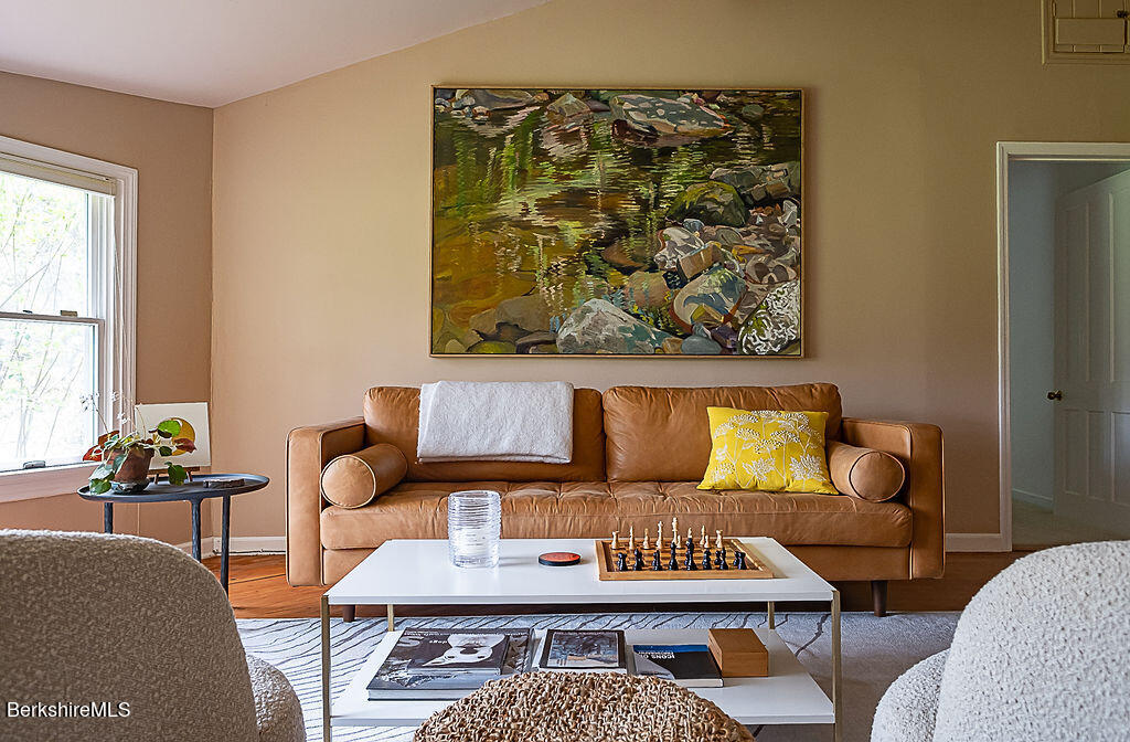 1872 South Undermountain Rd