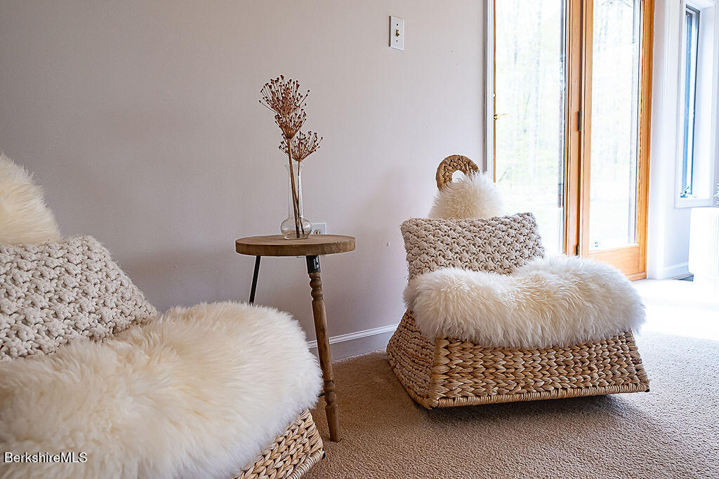 1872 South Undermountain Rd