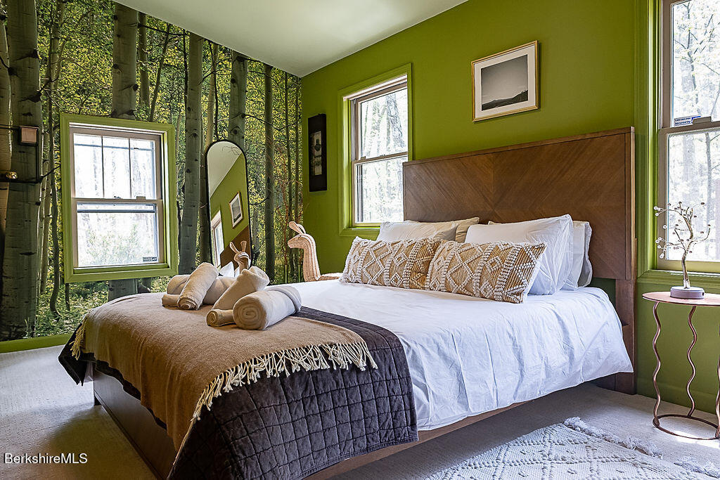 1872 South Undermountain Rd