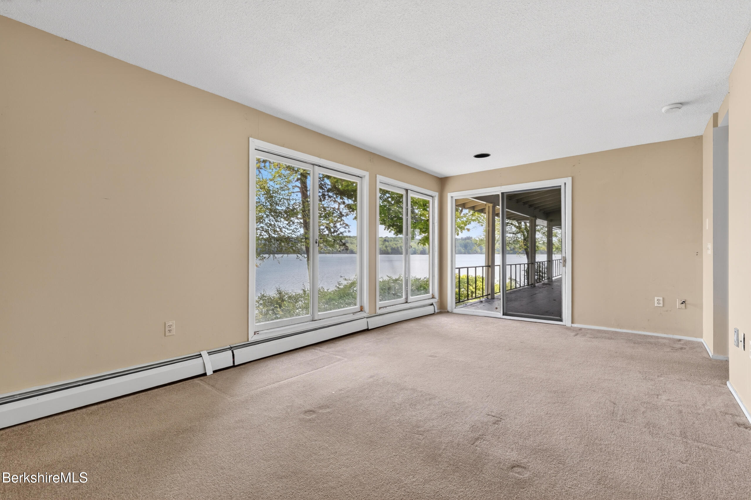 122 Blythewood Dr