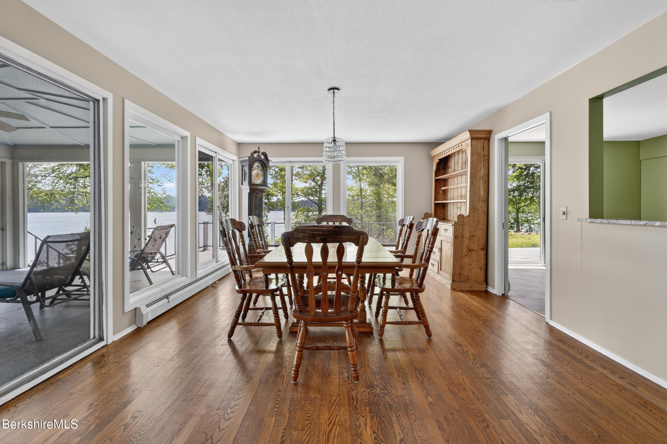 122 Blythewood Dr