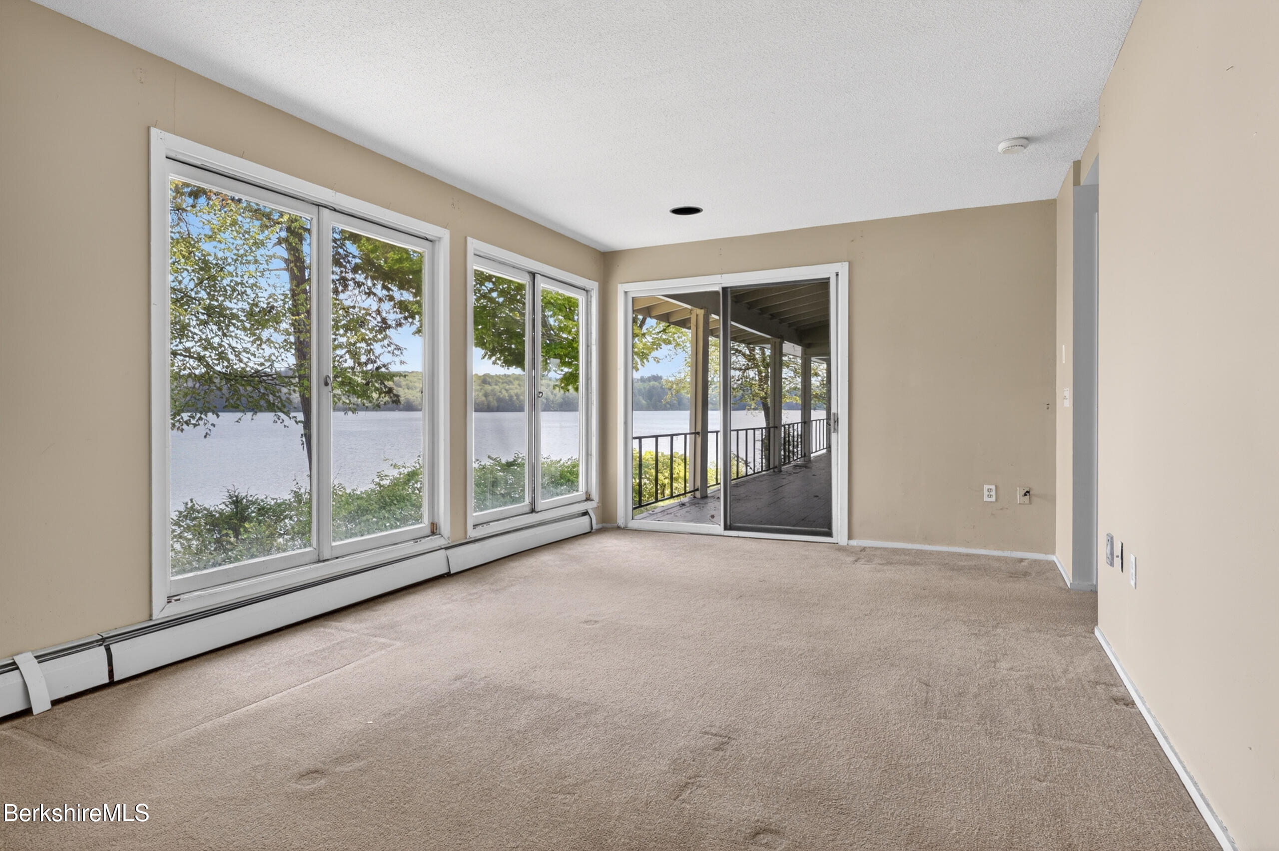 122 Blythewood Dr