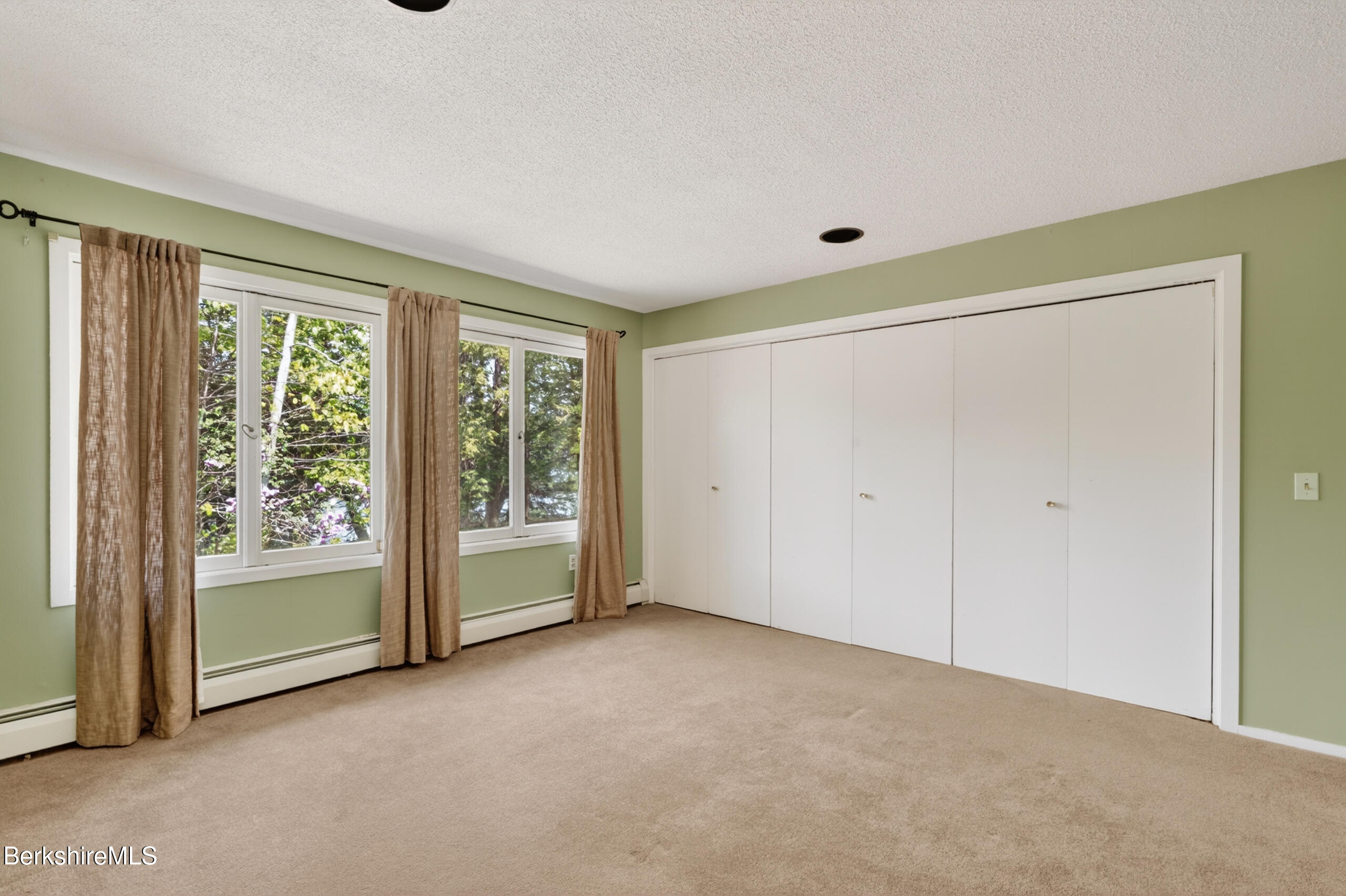 122 Blythewood Dr