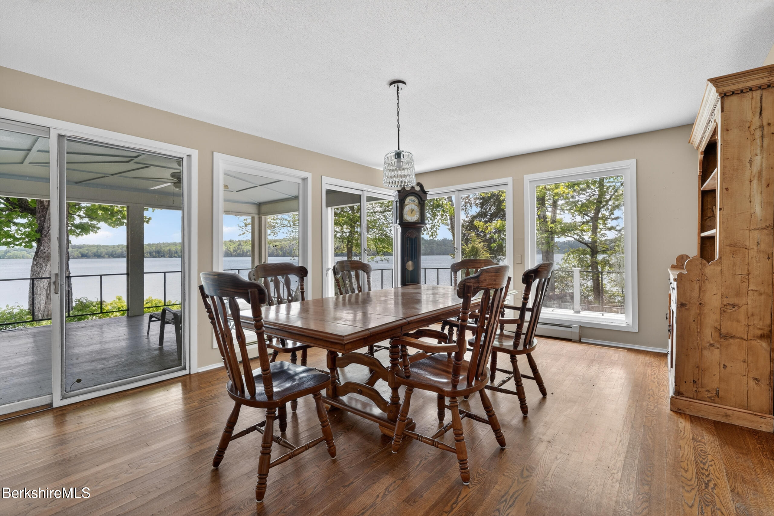 122 Blythewood Dr