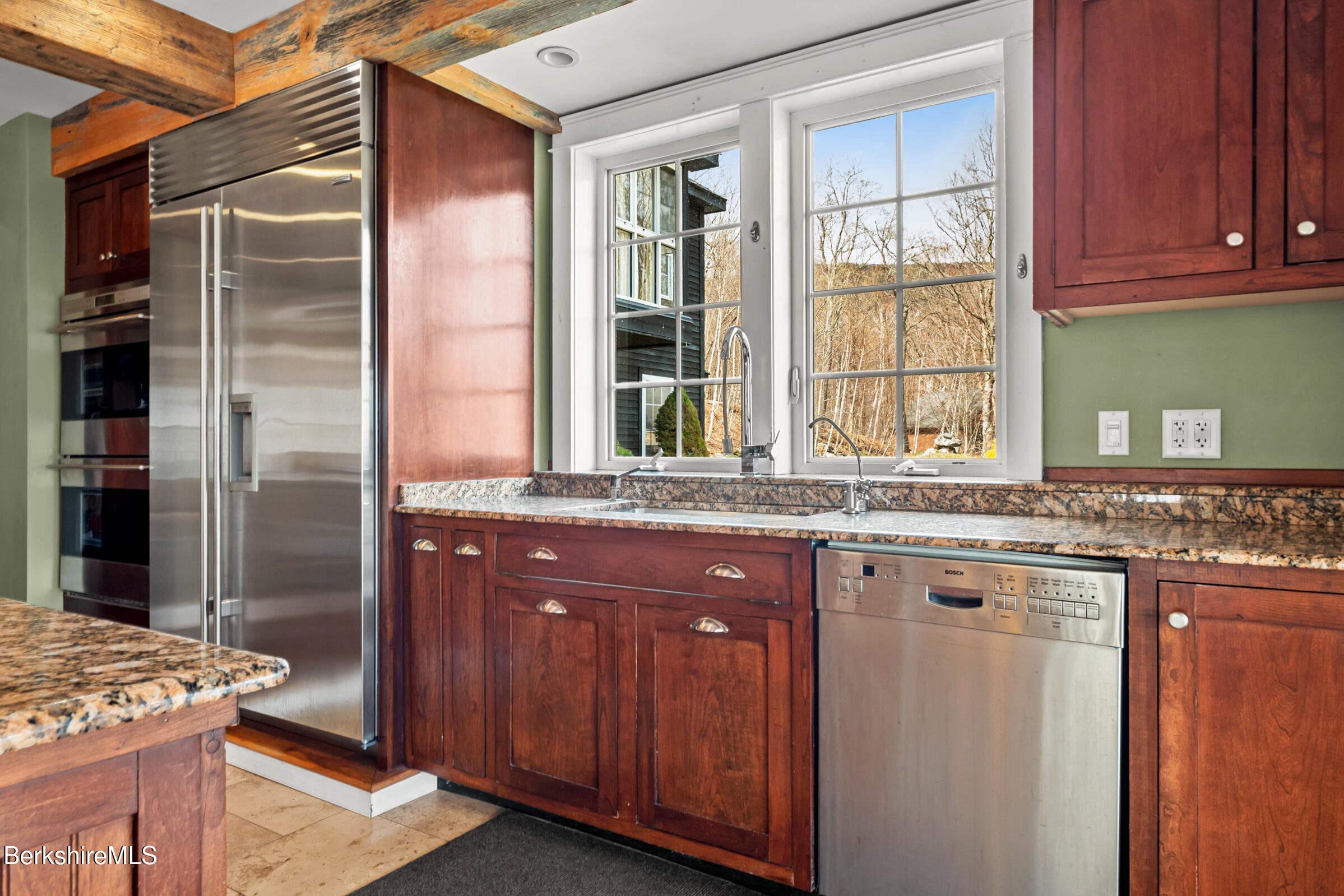 400 Rathbun Rd