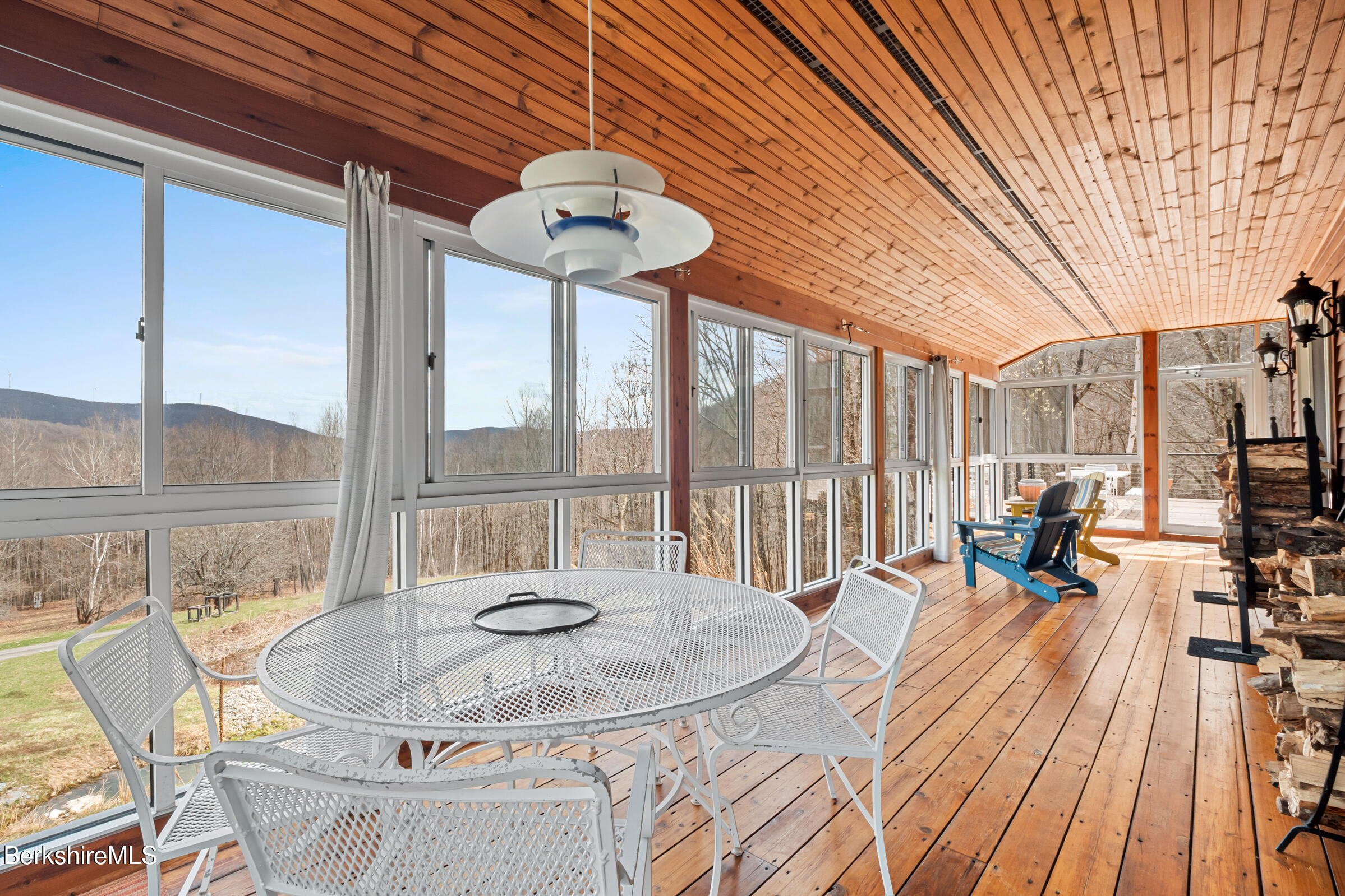 400 Rathbun Rd