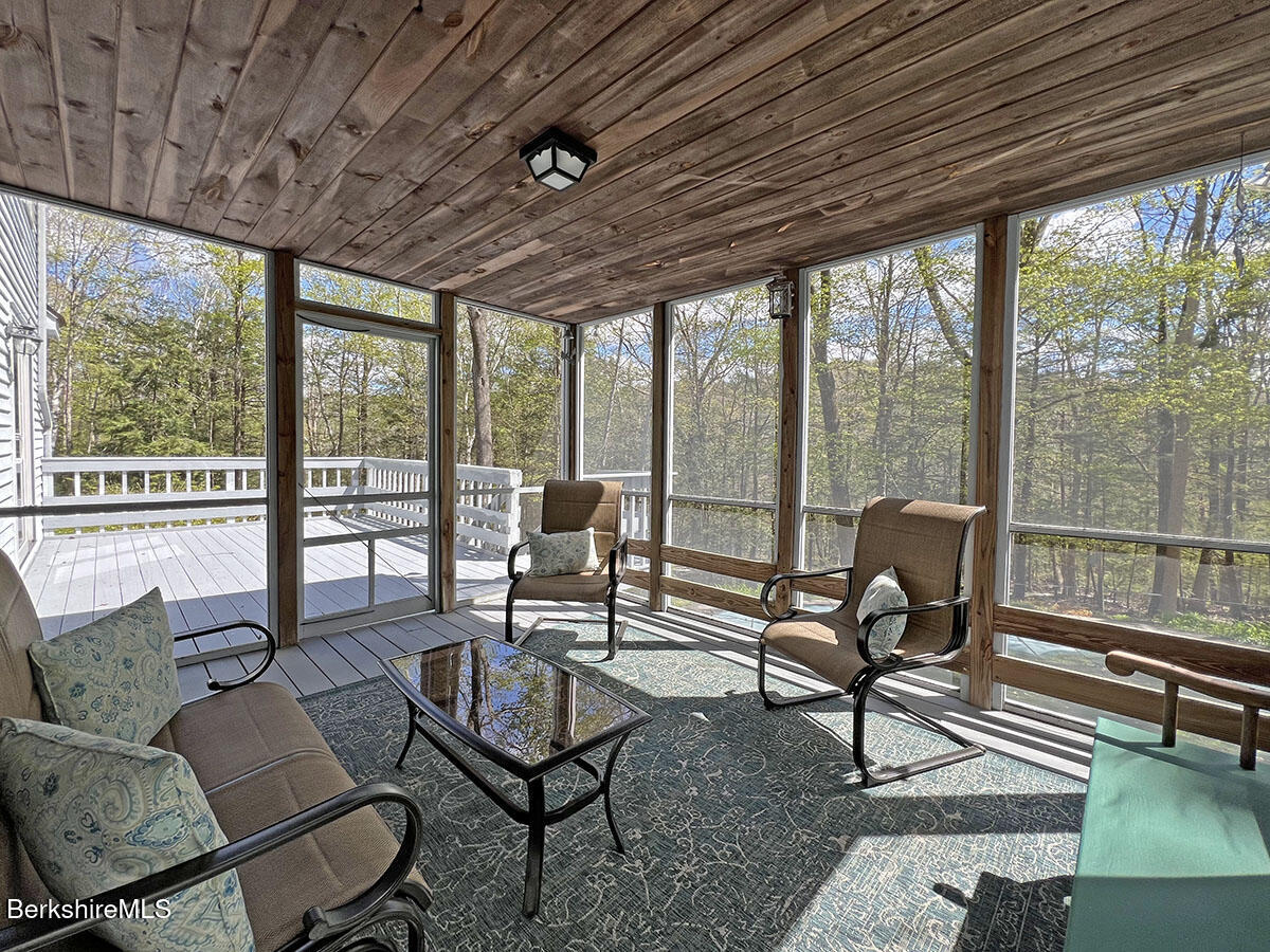 7 Stonebridge Way
