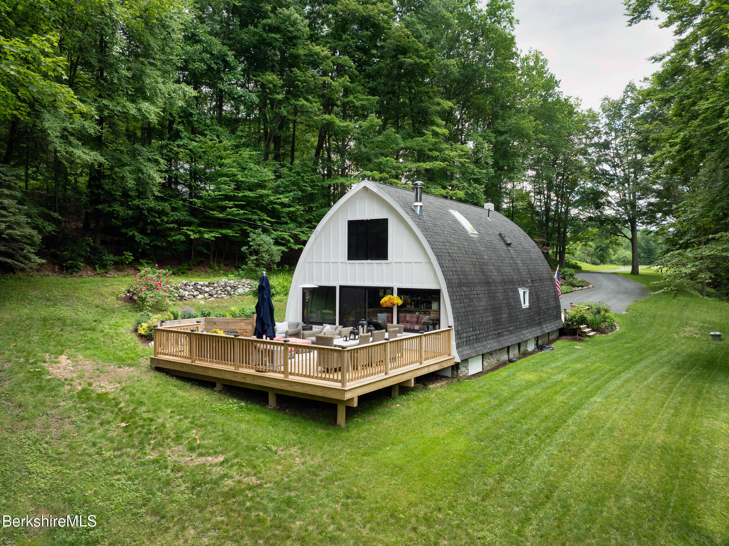 194 Whitman Rd