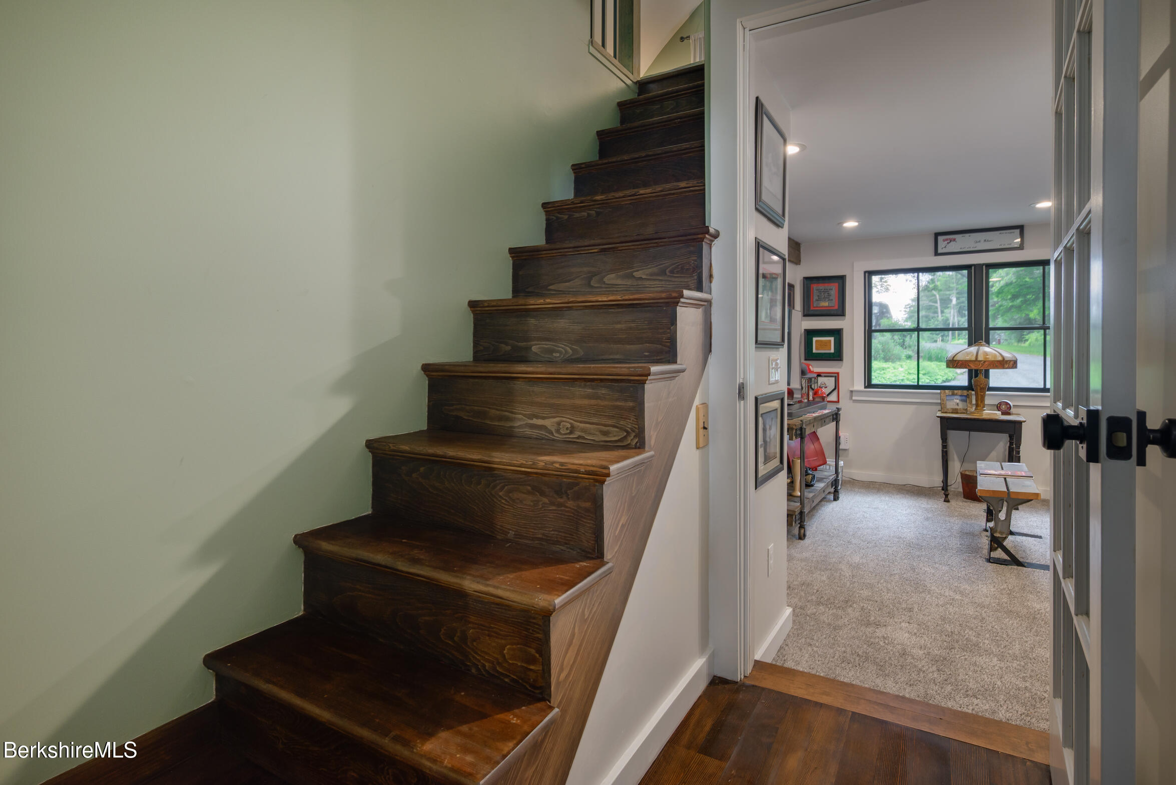 194 Whitman Rd