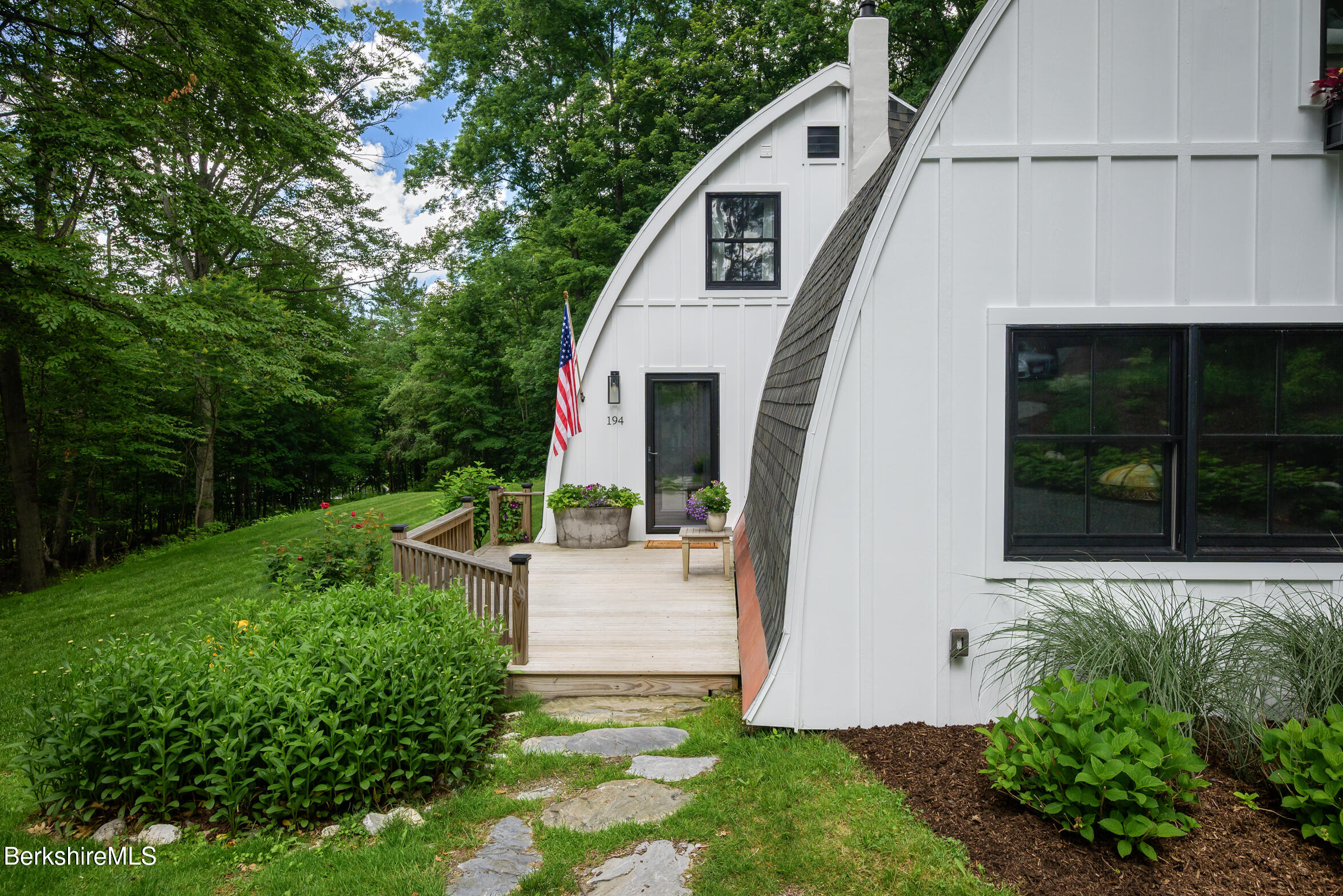 194 Whitman Rd