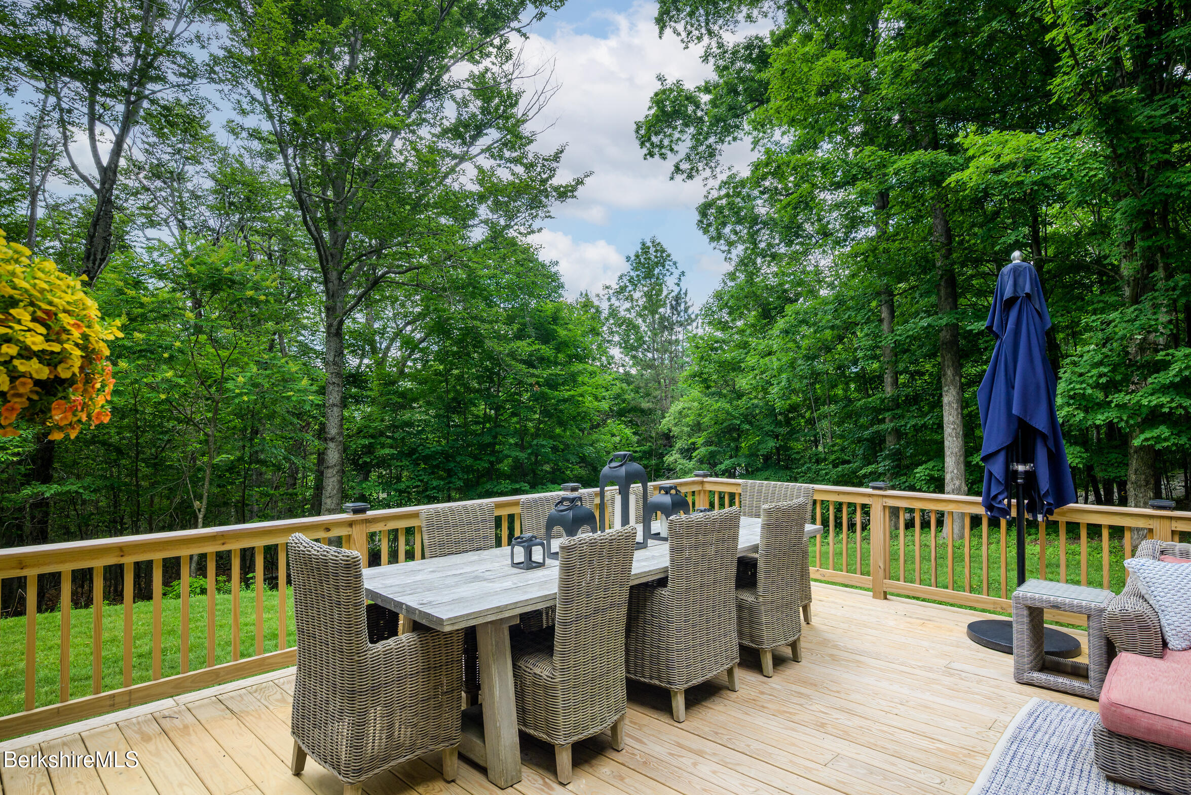 194 Whitman Rd