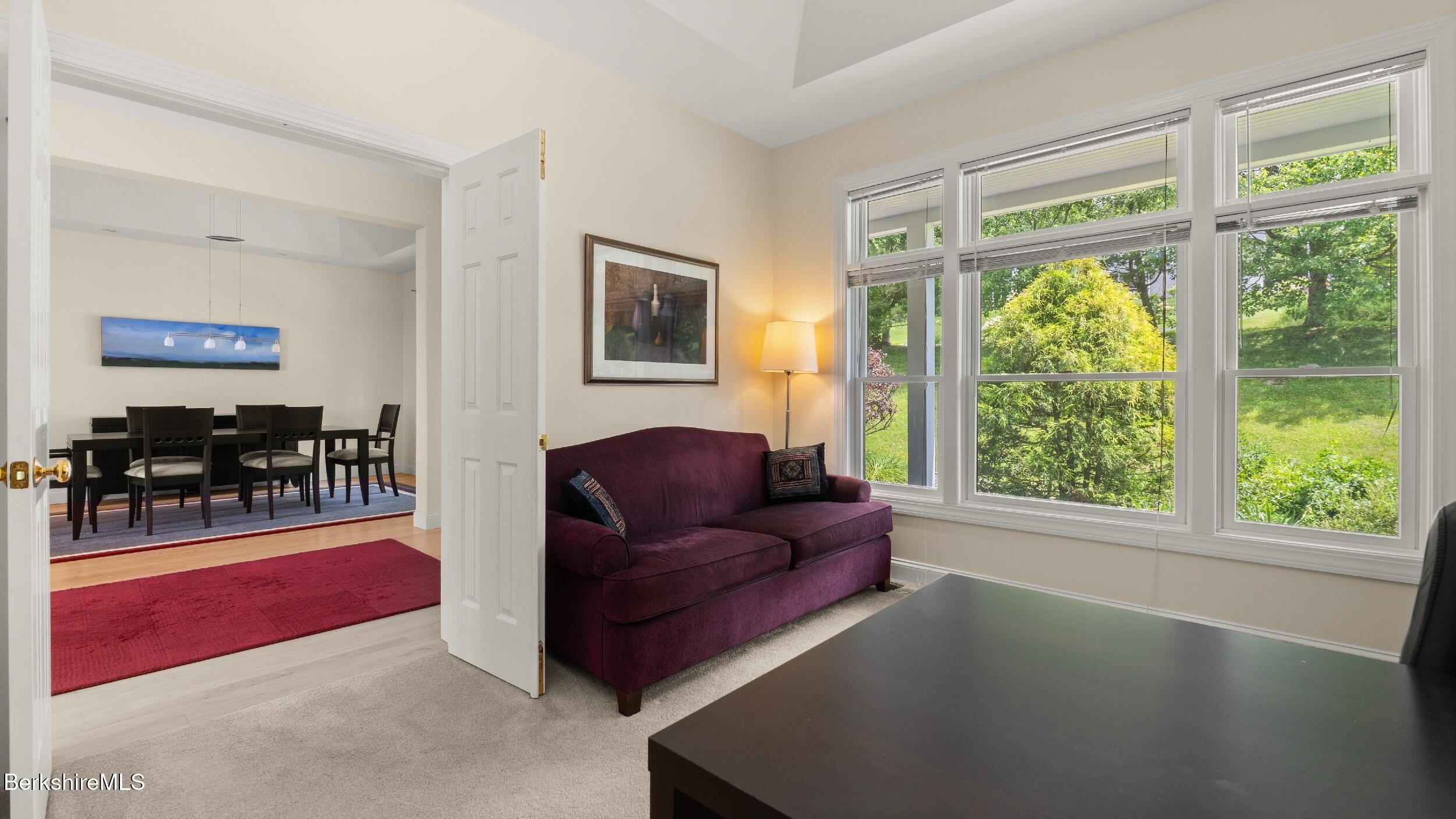 10 Lafayette Dr