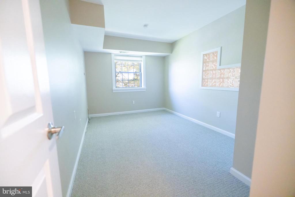 3321 VALLEY DRIVE Unit: 3321