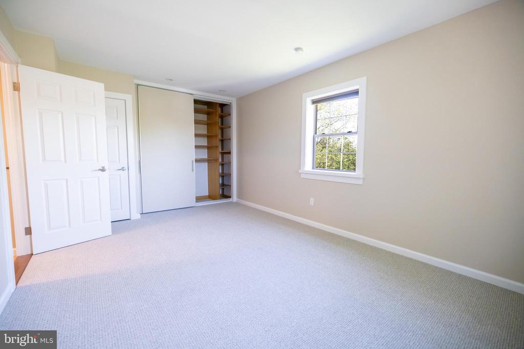 3321 VALLEY DRIVE Unit: 3321