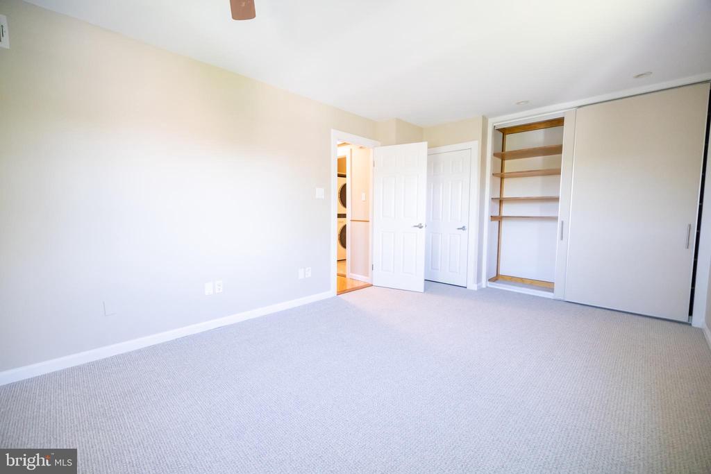 3321 VALLEY DRIVE Unit: 3321