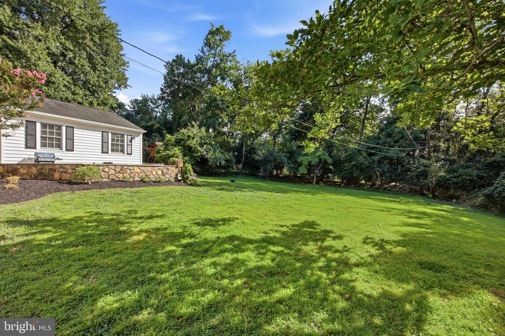 476 SCHOOL HOUSE LANE