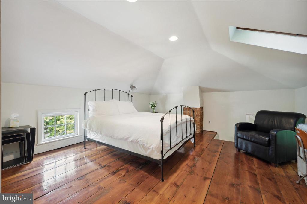 541 AVONDALE ROAD