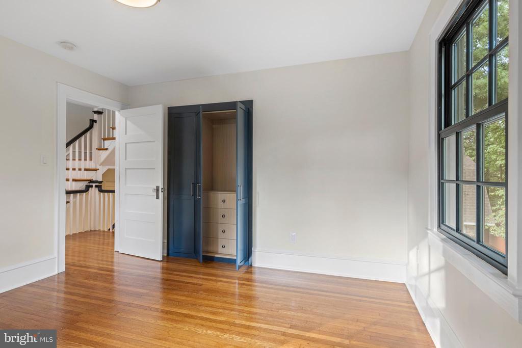 550 RIVERVIEW ROAD