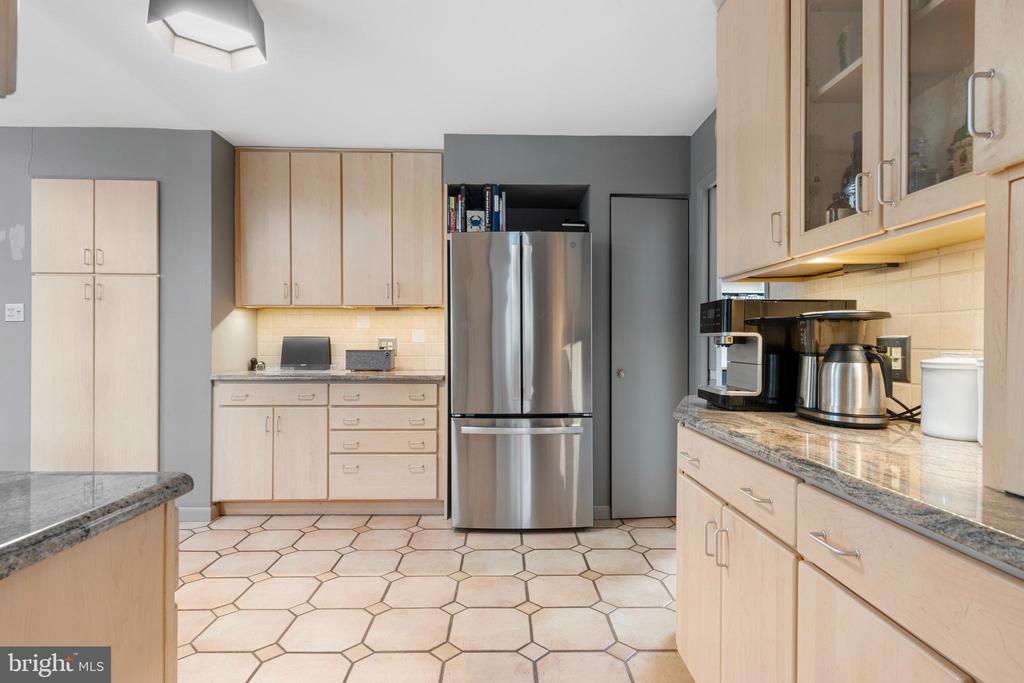 42 RABBIT RUN ROAD