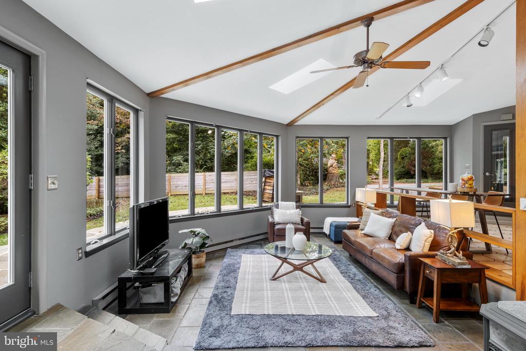 42 RABBIT RUN ROAD