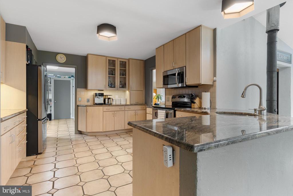 42 RABBIT RUN ROAD