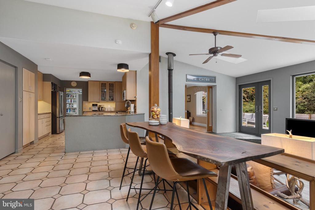 42 RABBIT RUN ROAD