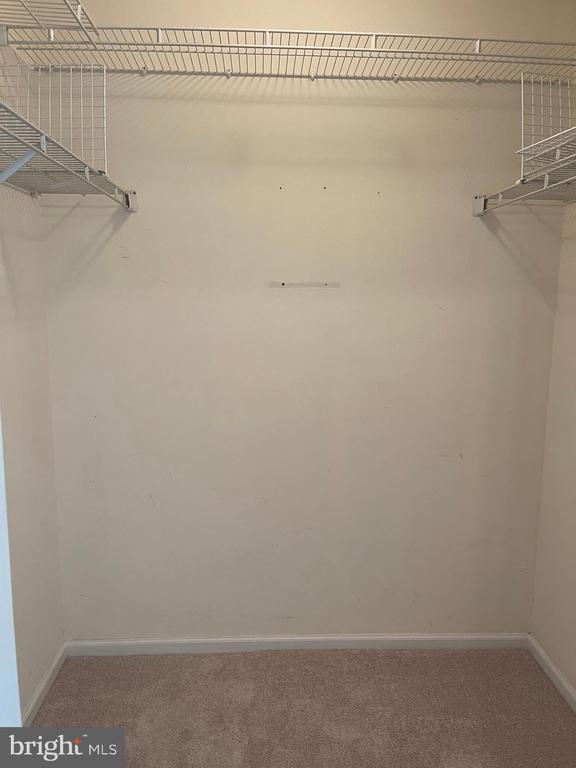 1034 PUTNAM BOULEVARD Unit: 121