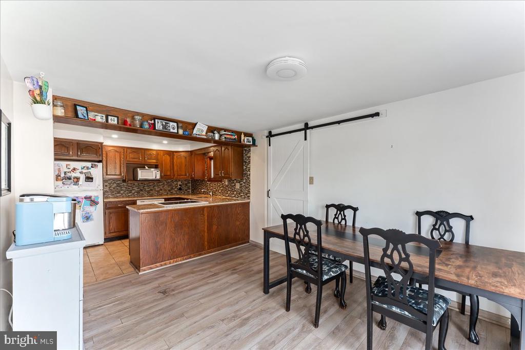 700 MEADOWWOOD LANE