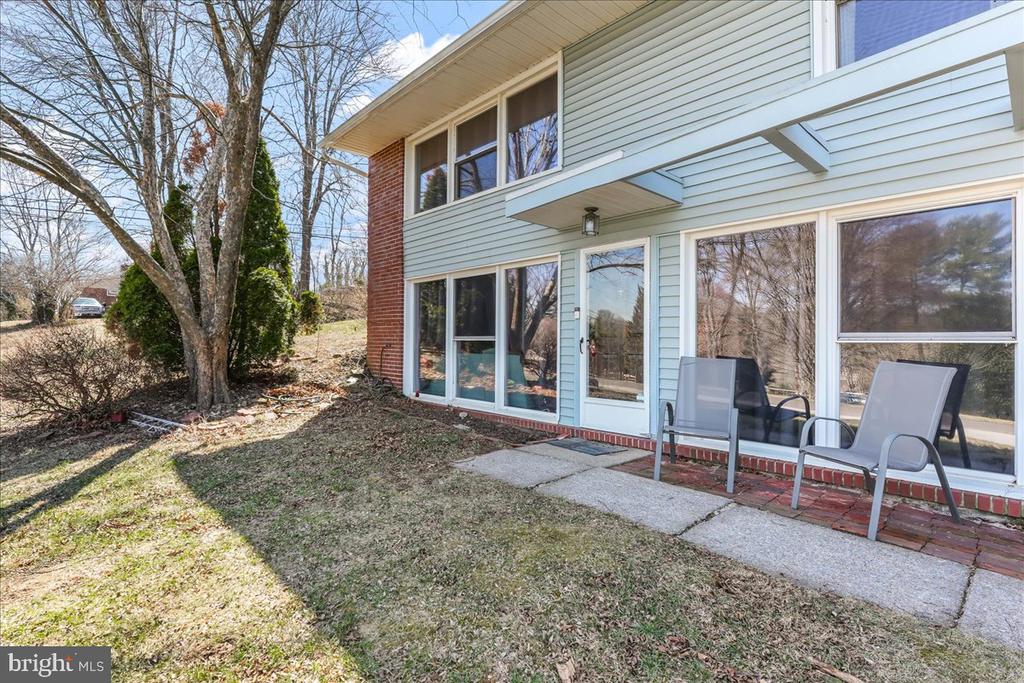 700 MEADOWWOOD LANE